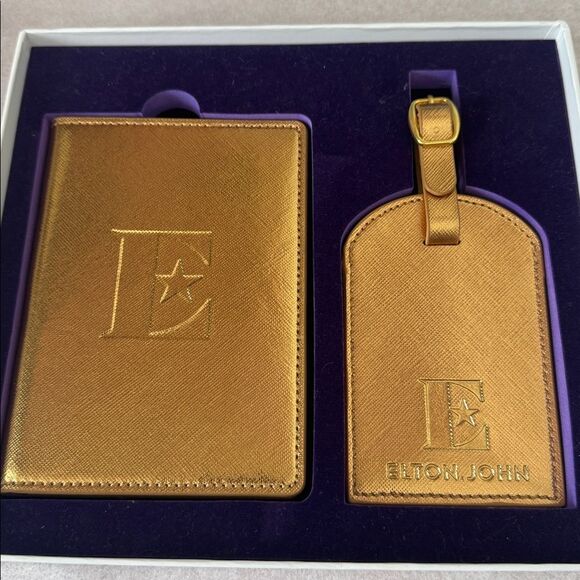 Elton John Gold Passport Holder Luggage Tag Travel Set - Picture 2 of 7